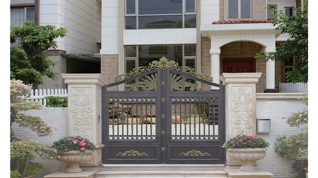 铝艺别墅庭院大门和铜门、铁艺大门有什么区别呢？