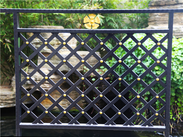 铁艺阳台栏杆